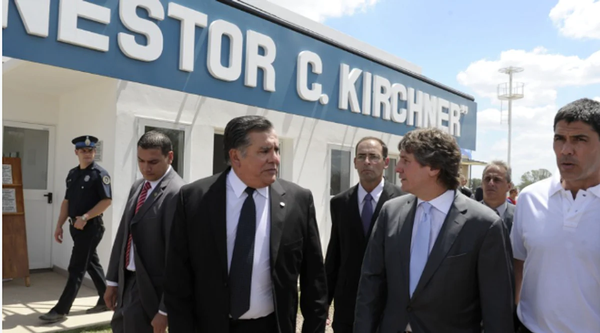 Busquets, junto al exvicepresidente de la Nación, Amado Boudou, en una visita a Ceres en el año 2013.
