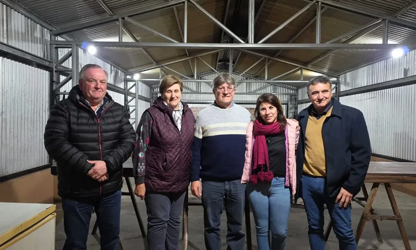 Michlig y González visitaron la Sociedad Rural de Hersilia
