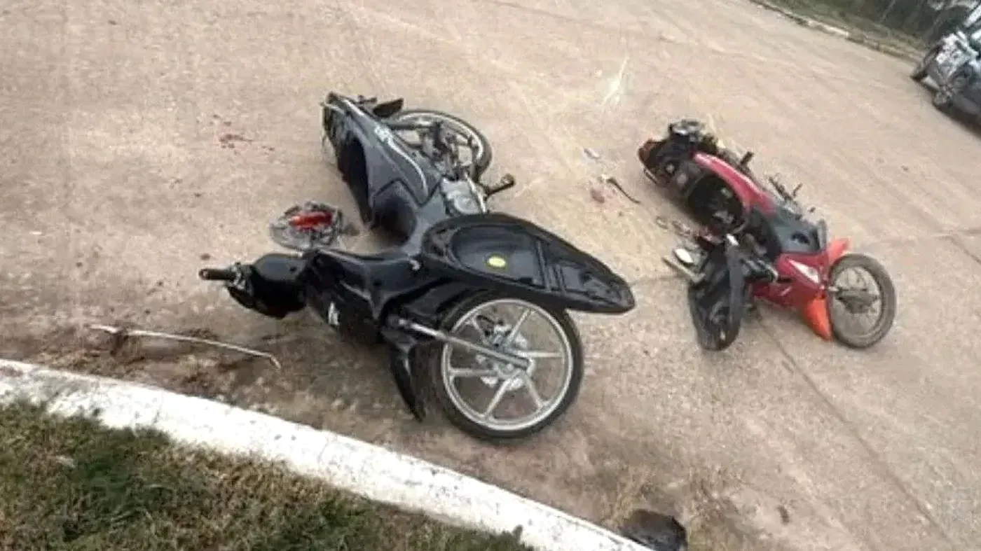 Choque de motos en Laprida y Pringles, San Cristóbal.