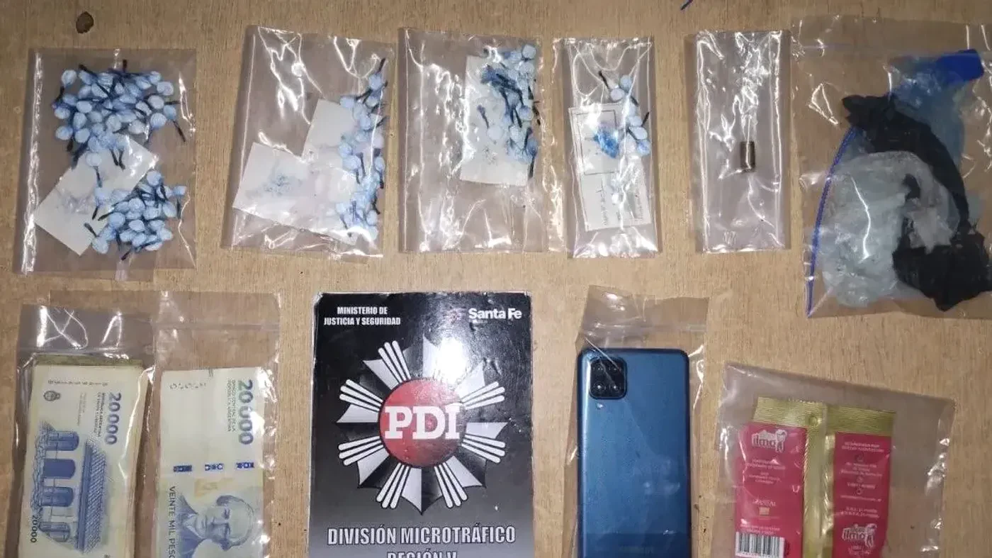 Allanamiento en Rafaela donde se detuvo a una mujer por microtráfico de drogas.