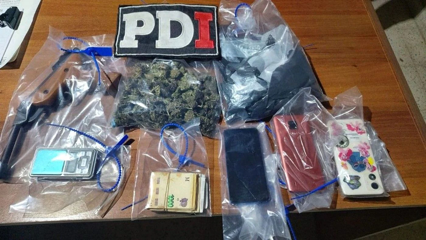 Imagen ilustrativa de la noticia: Allanamientos en Ceres: detienen a un joven con marihuana y dinero (Policiales)