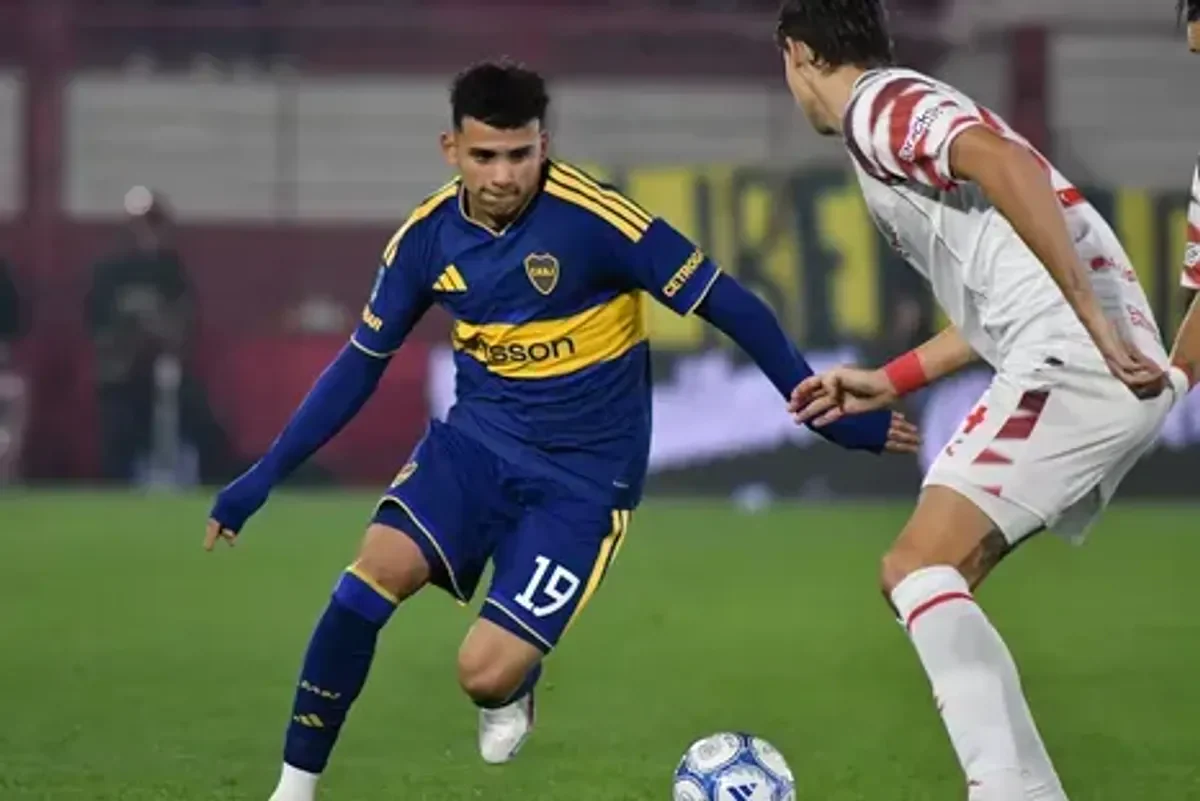 Leonel Flores, el promisorio juvenil de Boca, volverá a ser titular frente a Vélez.
