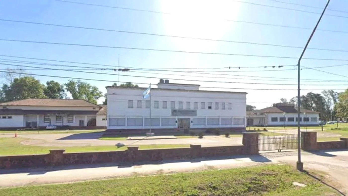 El aspirante a cadete fue abusado dentro de las instalaciones de la escuela penitenciaria. (Foto: Google Maps)