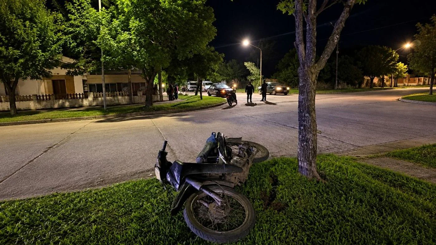 Imagen ilustrativa de la noticia: Ceres: un motociclista fue trasladado al hospital tras chocar contra una Trafic