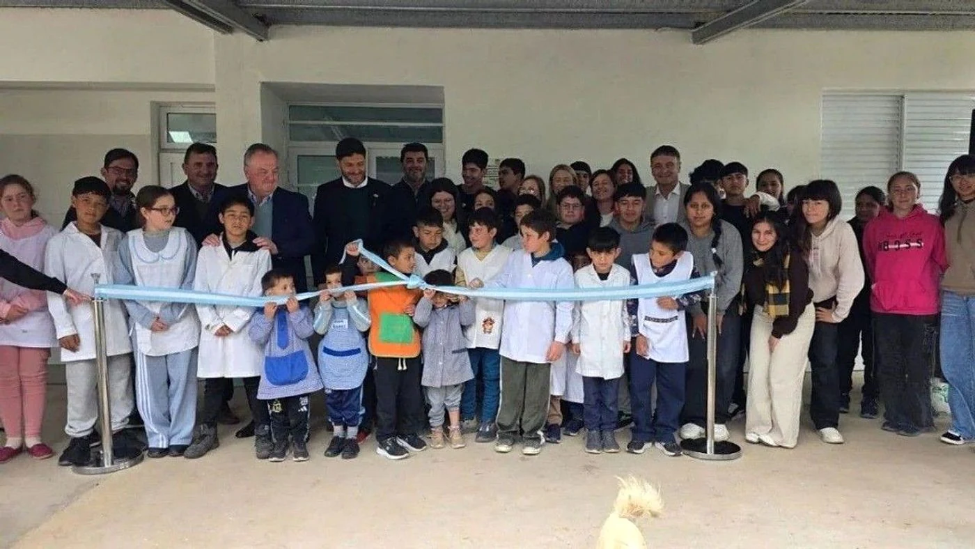 Imagen ilustrativa de la noticia: Constanza: inauguraron un aula y arrancó una gira departamental (Política)