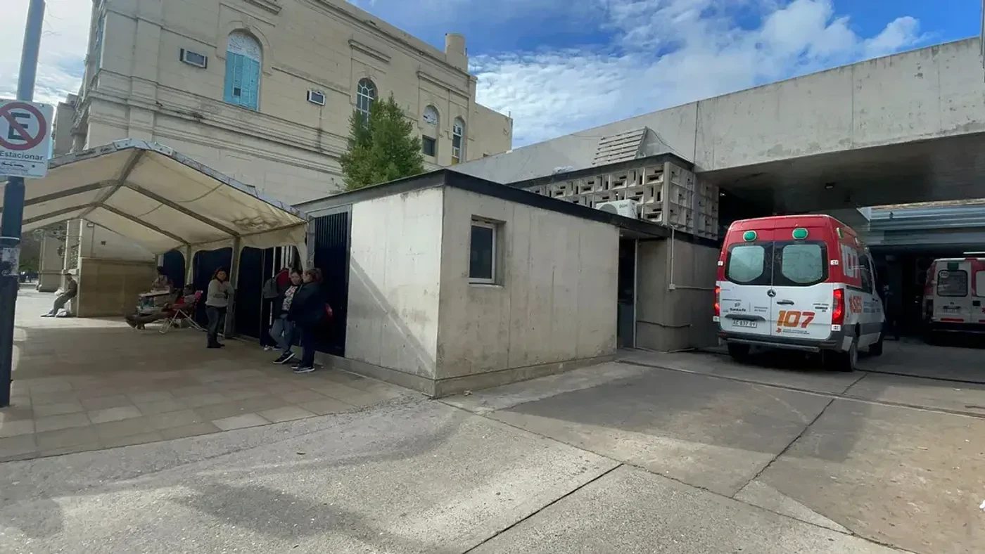 La mujer, de 38 años, fue trasladada de urgencia al hospital Cullen de Santa Fe. 