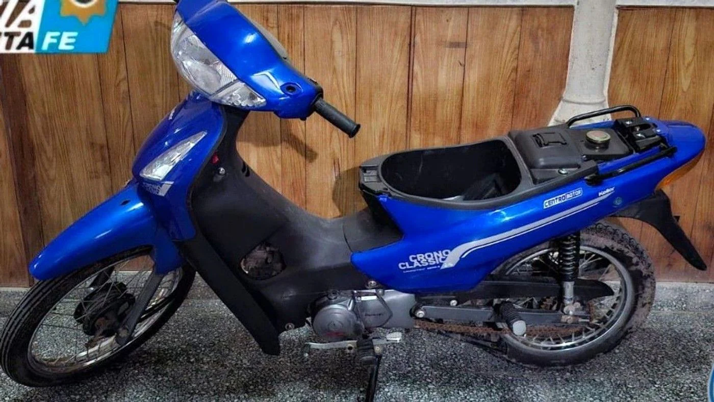 Detienen a joven por hurto de motocicleta en San Cristóbal