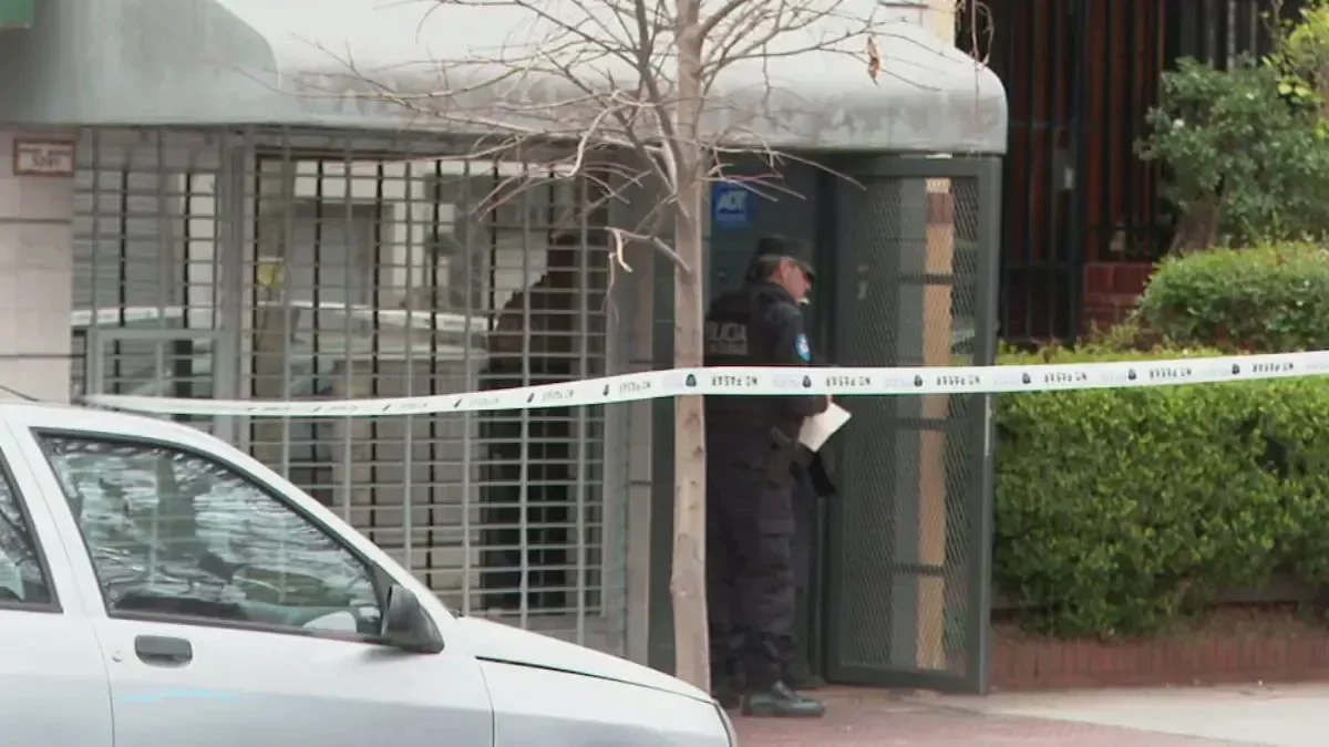 El presunto asesino está internado en el Hospital Vélez Sarsfield.