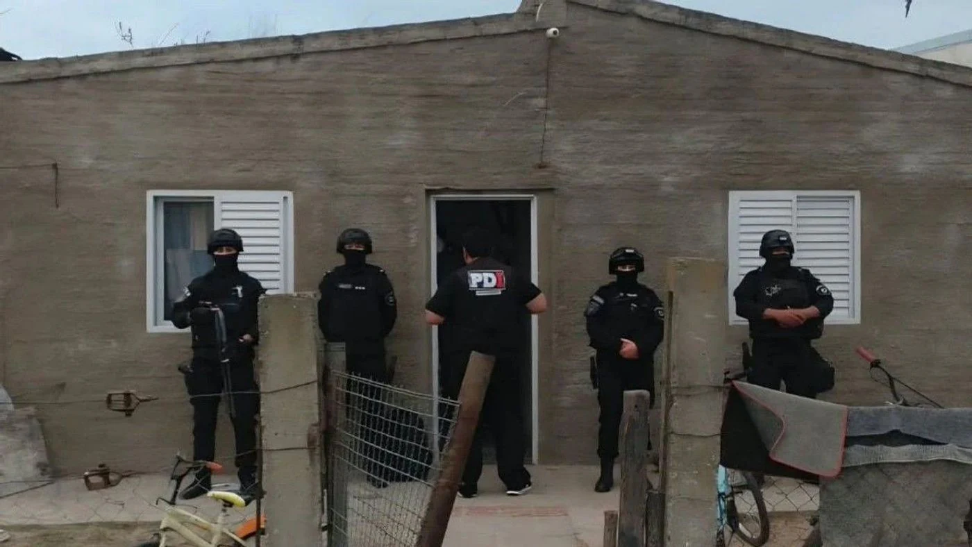 Dos hombres detenidos en Alejandra por tenencia de drogas