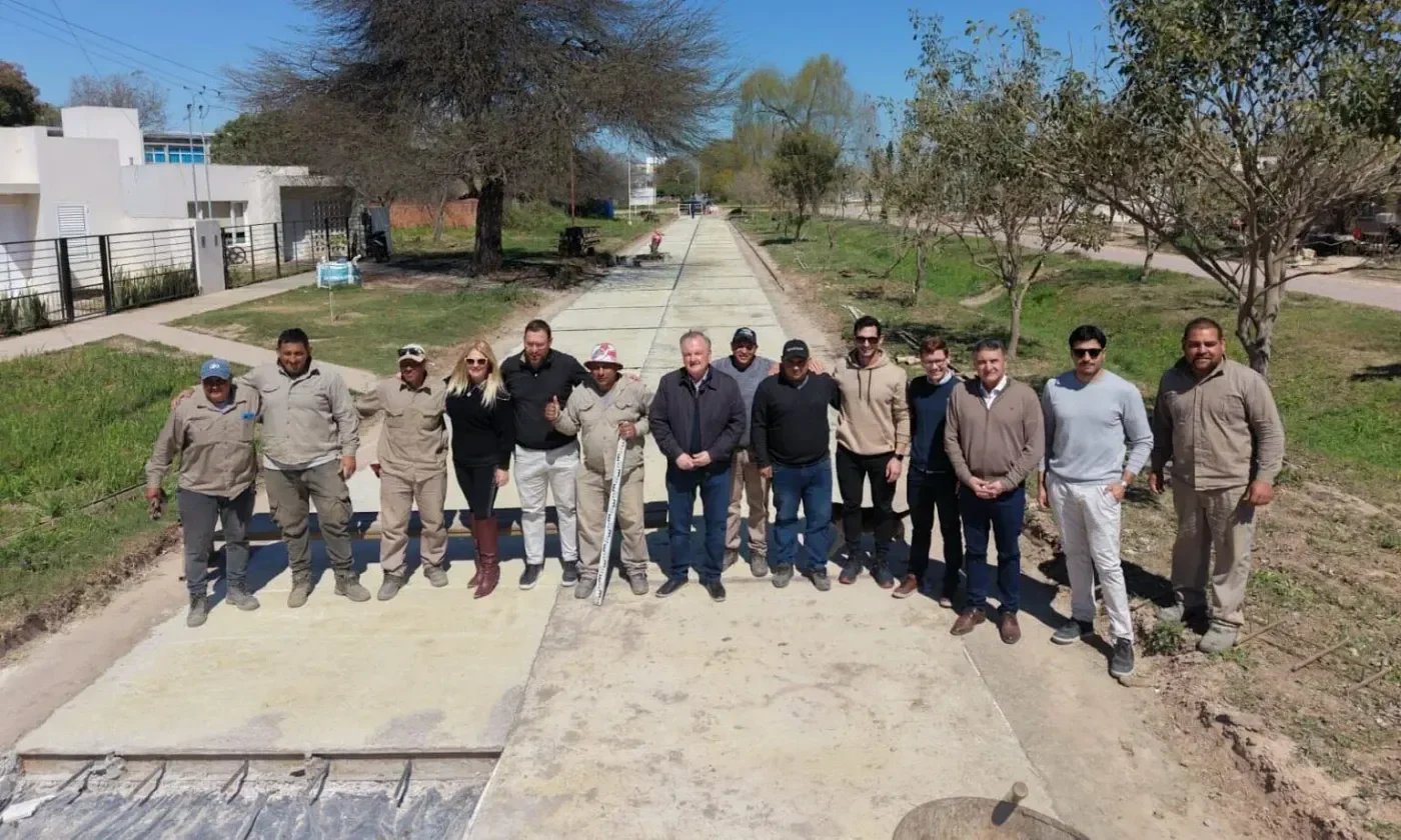 Pavimentación de 600 metros del Bv. Bernardo de Irigoyen