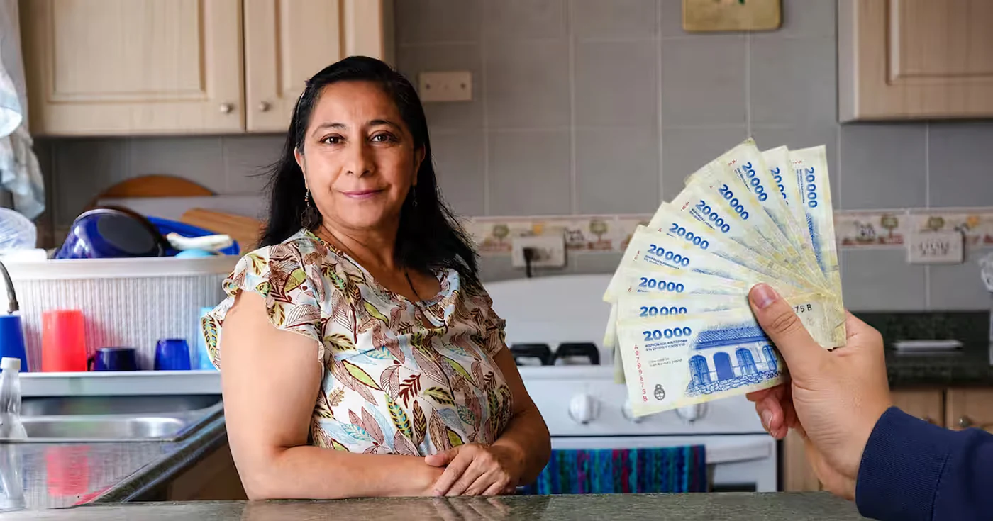 Empleadas domésticas recibirán aumento de aguinaldo y bono extraordinario en junio.