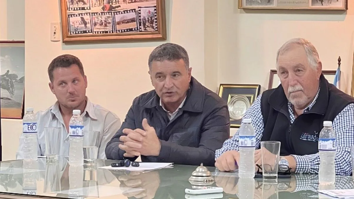 Presentación de Expo Total 2026 en San Cristóbal con autoridades y comunidad
