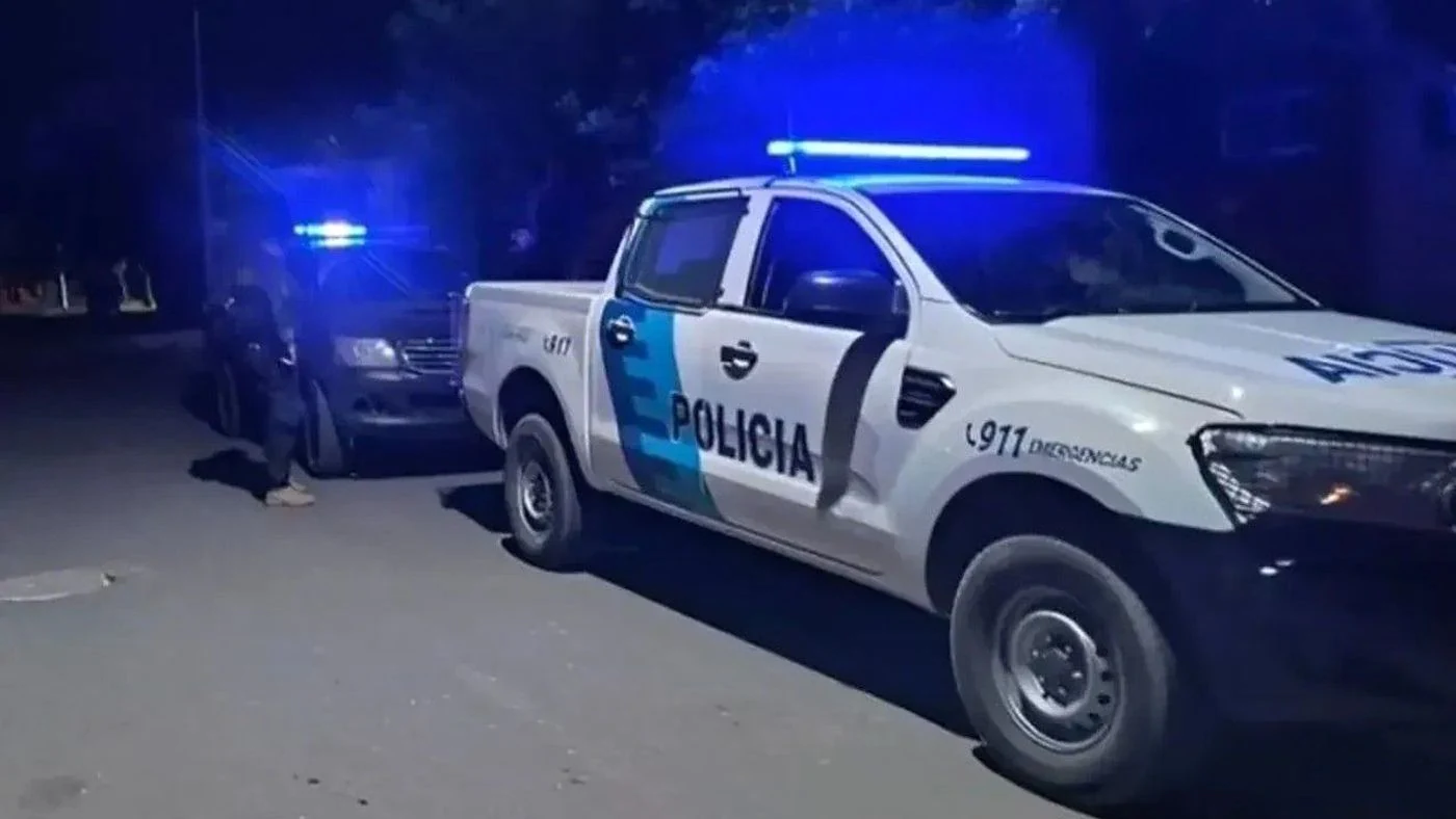 La fiscal Daiana Silvetti encabeza las pericias biológicas y el análisis de los dos celulares secuestrados para reconstruir el ataque en el barrio Lanusse.