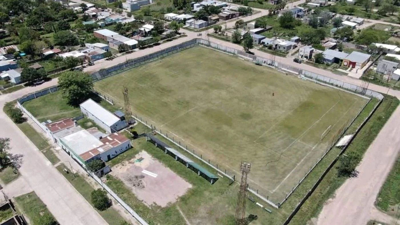Cancha principal de Ferro Dho