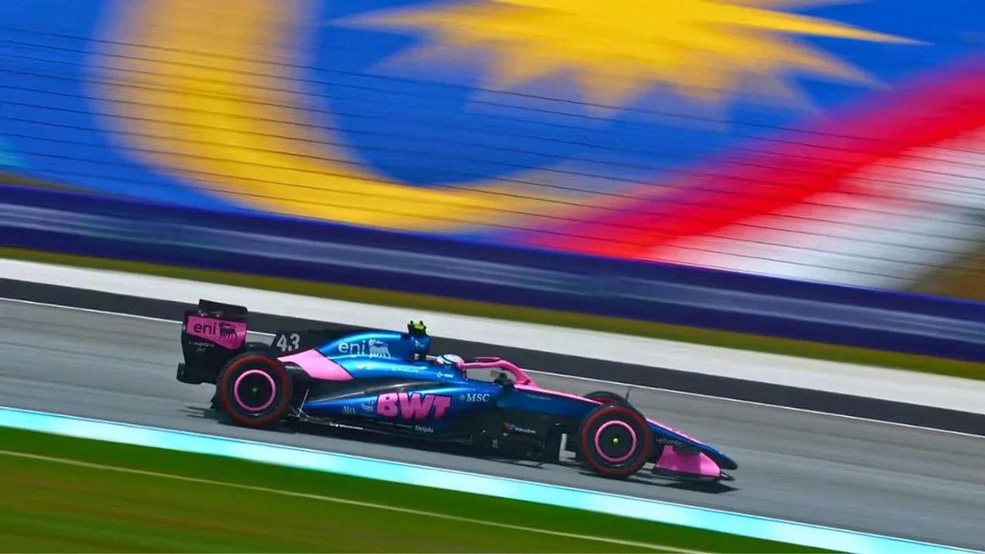 Franco Colapinto consiguió avanzar posiciones durante la carrera y llegó a ubicarse 12° mientras varios de sus rivales ingresaban a boxes.
