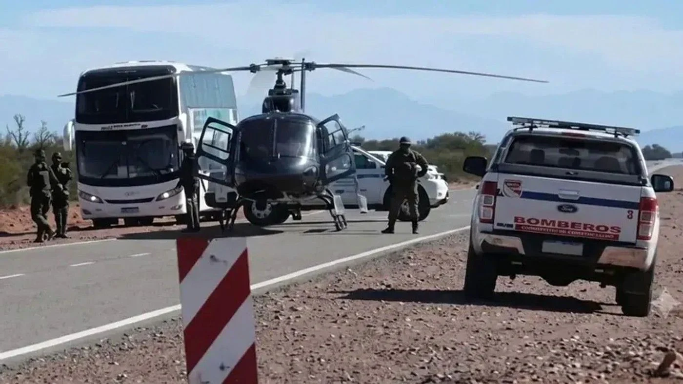 Un helicóptero cayó en Valle Fértil, San Juan, dejando siete muertos. La aeronave iba a combatir incendios en La Rioja.