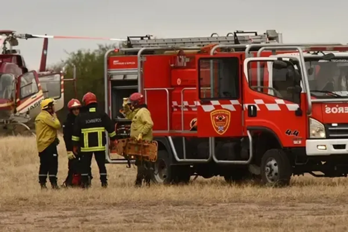 El helicóptero se trasladaba a combatir incendios en La Rioja.