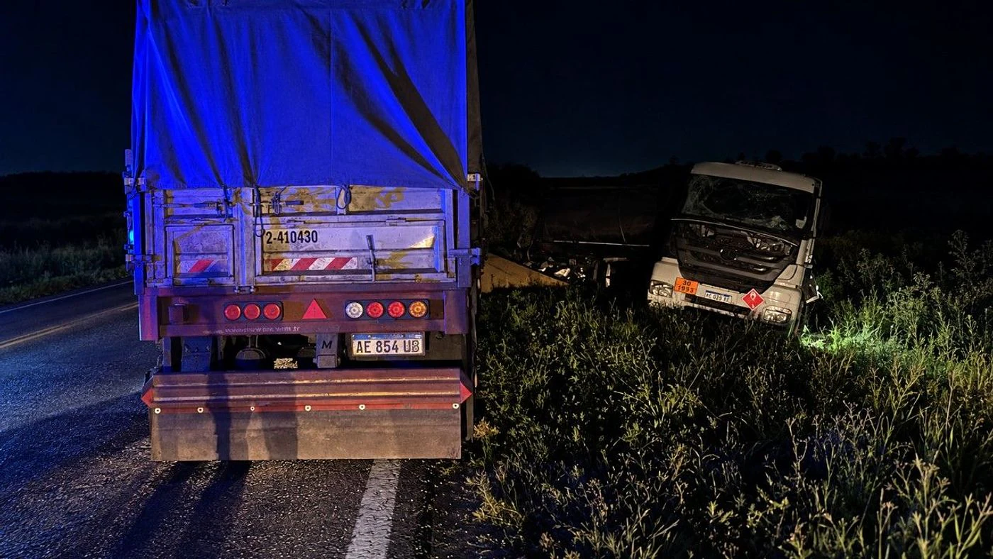 Imagen ilustrativa de la noticia: Hersilia: choque entre dos camiones en Ruta 34 y tránsito parcialmente cortado (Policiales)