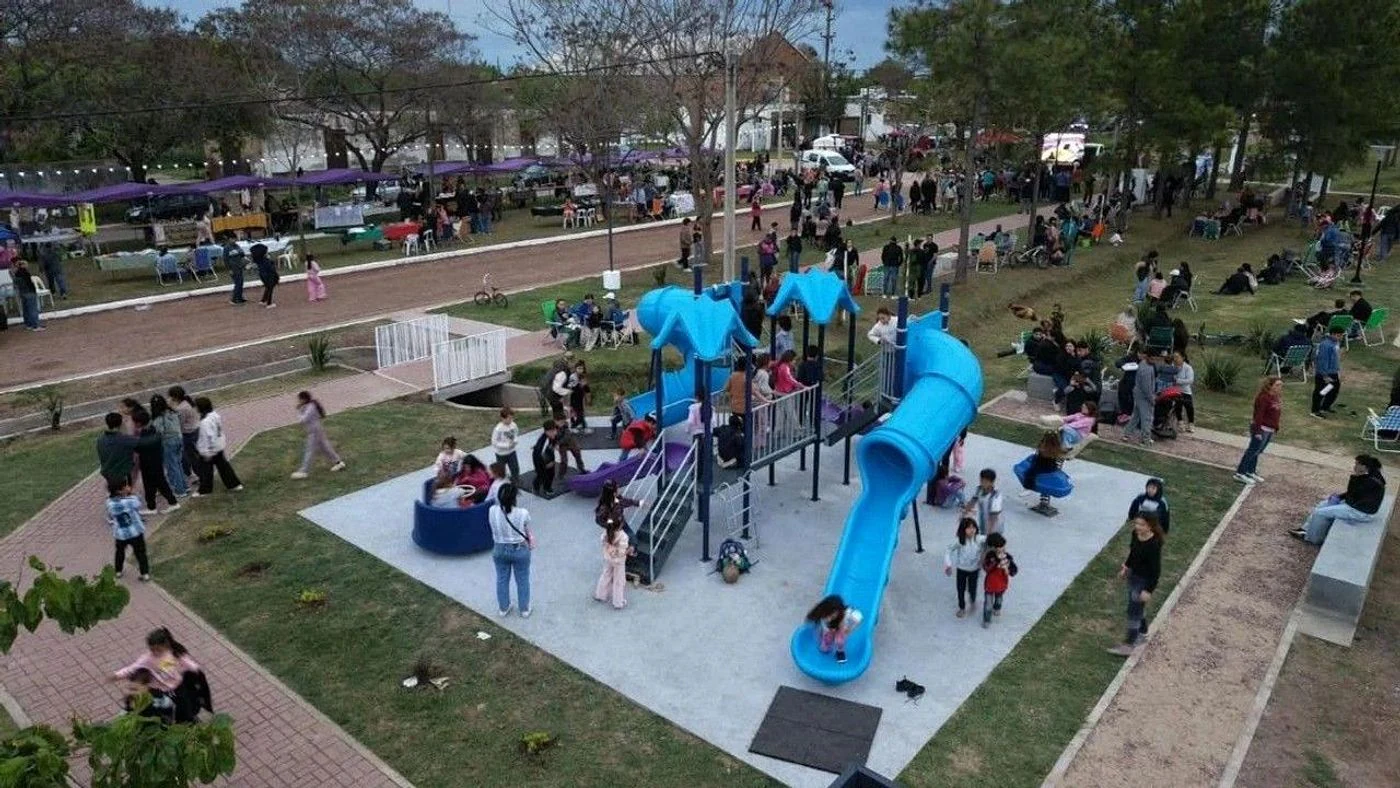 Imagen ilustrativa de la noticia: Hersilia: Michlig acompañó la inauguración del Paseo y entregó aportes (Región)