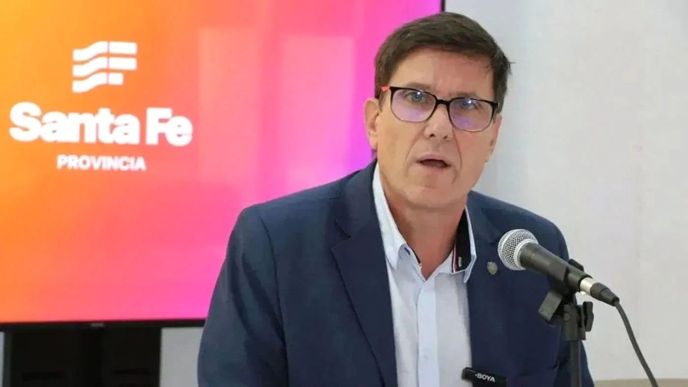 José Goity, ministro de Educación de Santa Fe, apuntó contra los gremios docentes y defendió el nuevo sistema de control de licencias. 