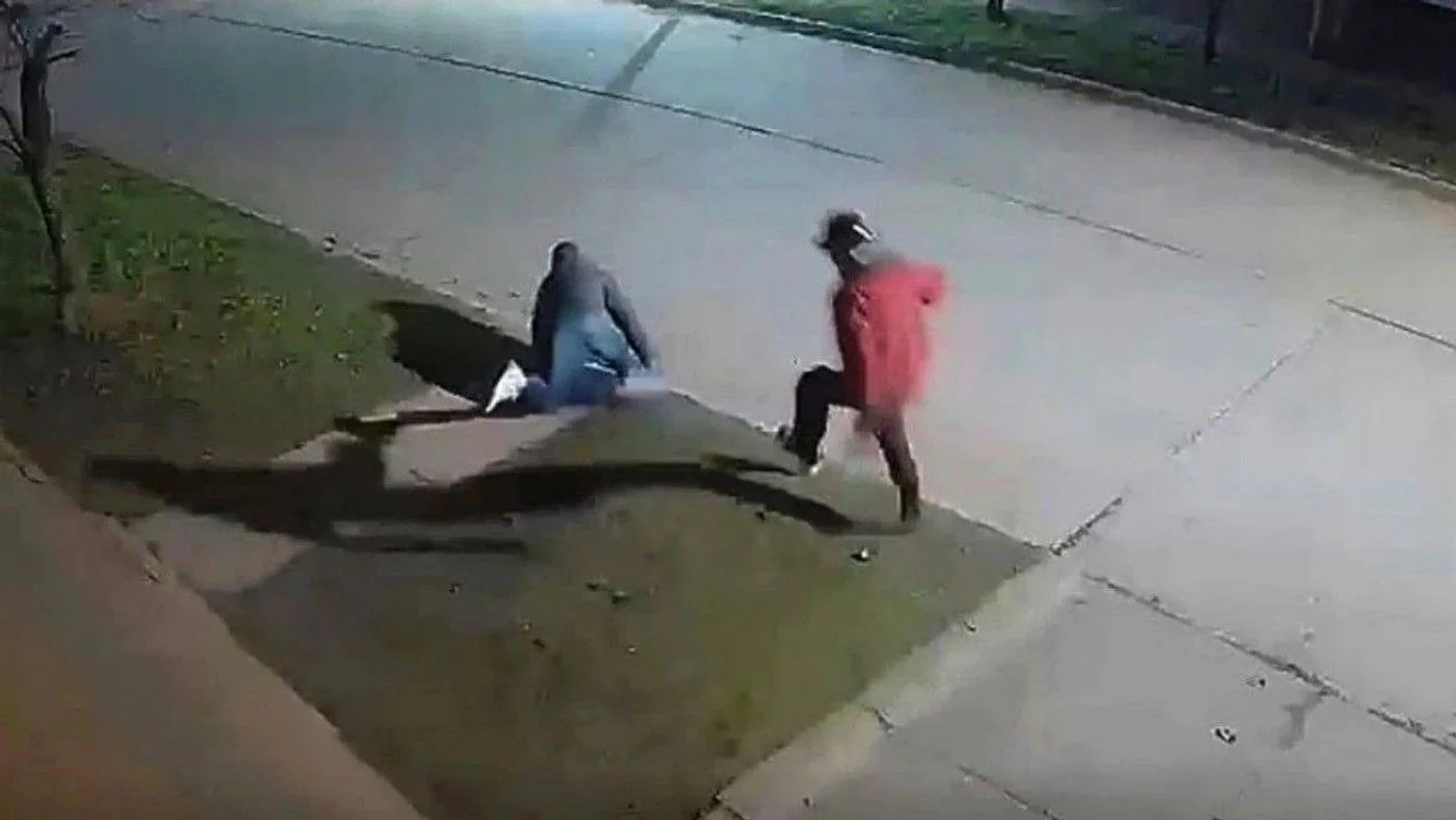 Joven roba celular a adolescente con amenaza