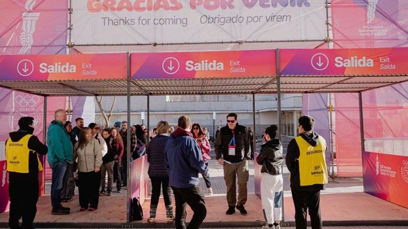 Fan Fest en Rafaela durante los Juegos Suramericanos 2026, con público disfrutando de actividades culturales y deportivas.