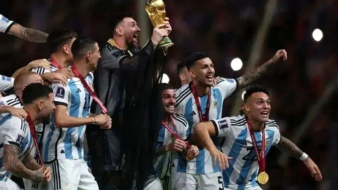 Lionel Messi le puso punto final a su carrera con la Selección argentina y con una vitrina de trofeos inmensa.