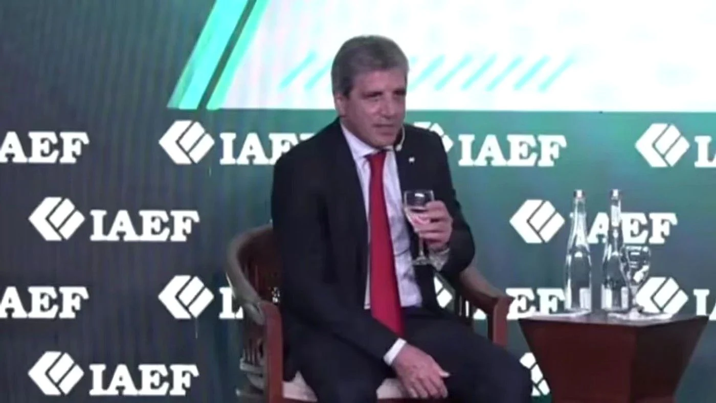Luis Caputo en la 47° Convención Anual del Instituto Argentino de Ejecutivos de Finanzas (IAEF). Captura de video