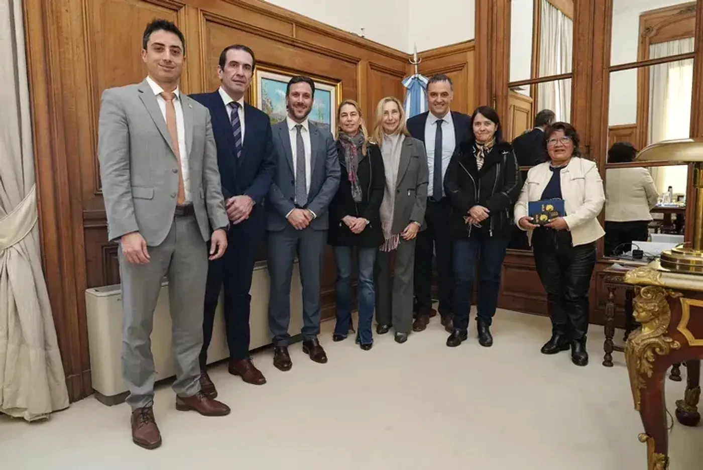 Senadores se reunieron con Karina Milei y Manuel Adorni