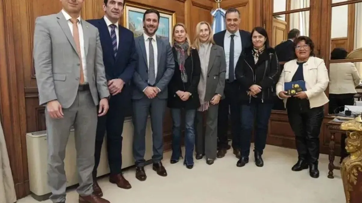 Senadores se reunieron con Karina Milei y Manuel Adorni