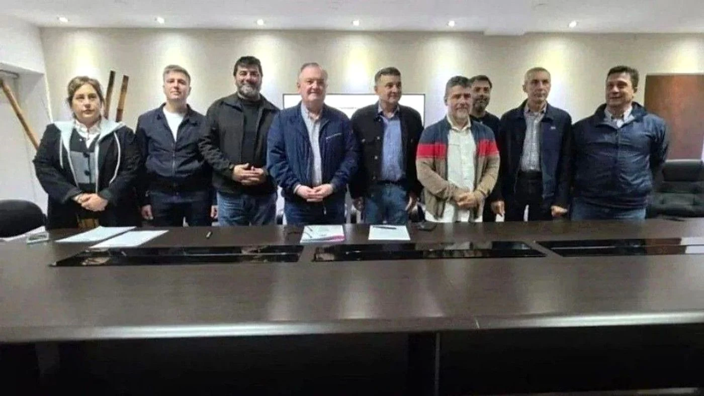 Felipe Michlig y Marcelo González en conferencia de prensa sobre el operativo "Santa Fe Acá" en San Cristóbal.