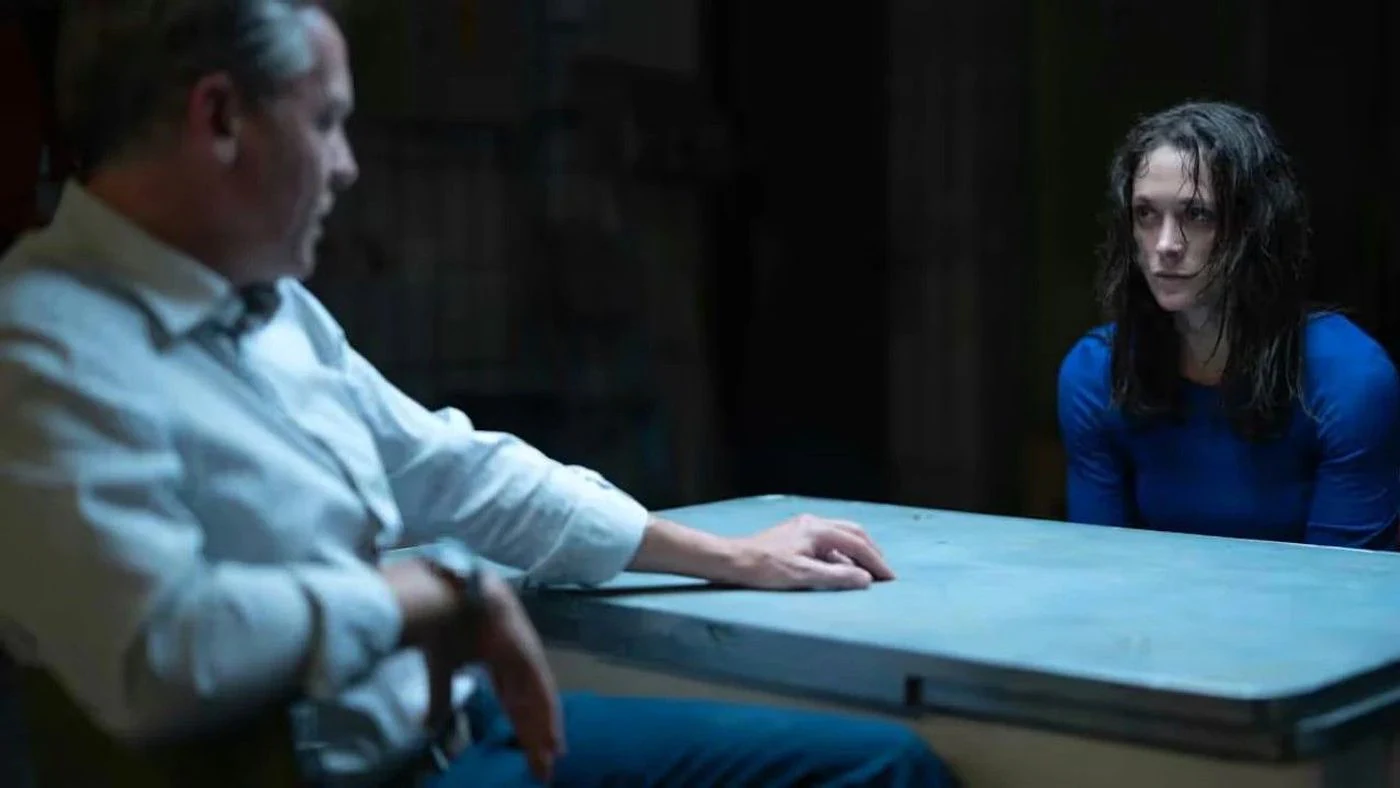 Es la serie más vista de Netflix y no te va a dejar levantarte del sillón.