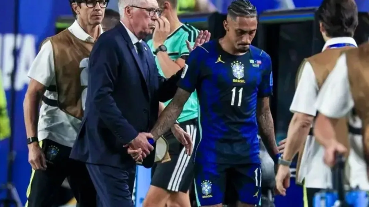 Raphinha, lesionado, pone en vilo a Brasil en el Mundial.&nbsp;