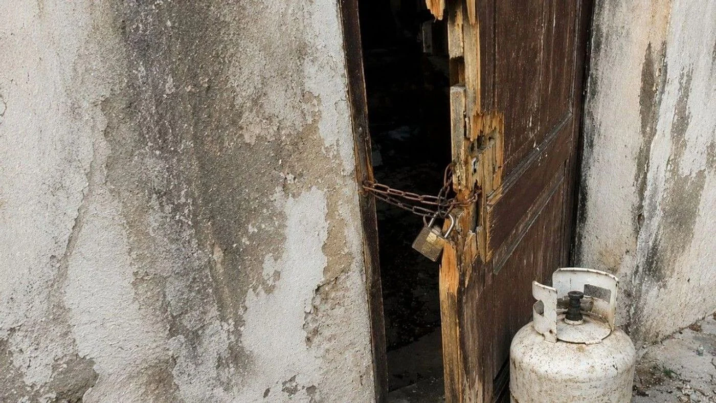 Sustraen garrafa en casa deshabitada