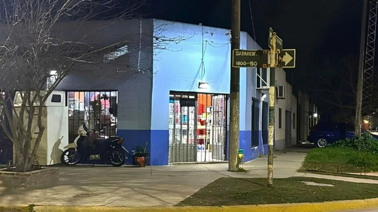 Fachada del kiosco '24' en San Cristóbal donde ocurrió el robo.