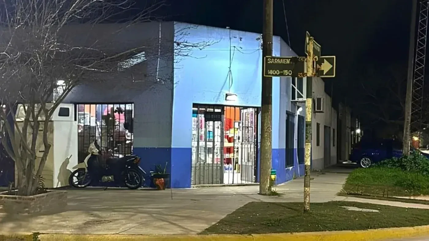 Fachada del kiosco '24' en San Cristóbal donde ocurrió el robo.