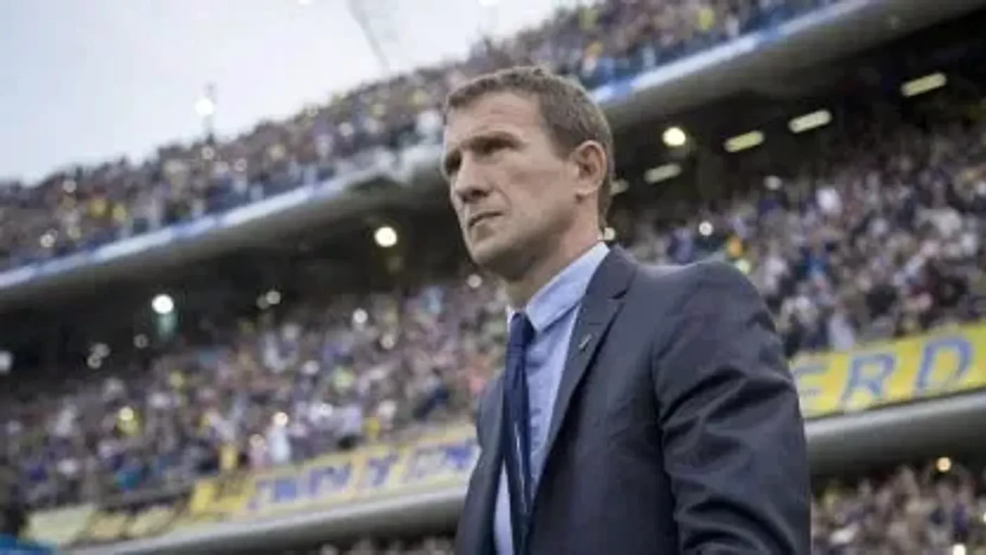 Rodolfo Arruabarrena en La Bombonera, durante su primer ciclo como entrenador de Boca Juniors
