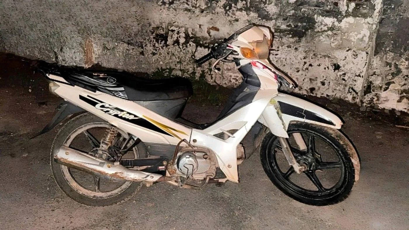 Imagen ilustrativa de la noticia: San Cristóbal: cayó de la moto y escapó dejando una mochila (Policiales)