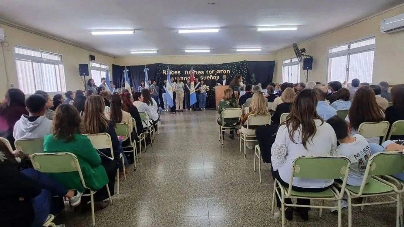 Imagen ilustrativa de la noticia: San Cristóbal: la Escuela N.º 339 Lanceros del Sauce celebró sus 60 años (Sociedad)