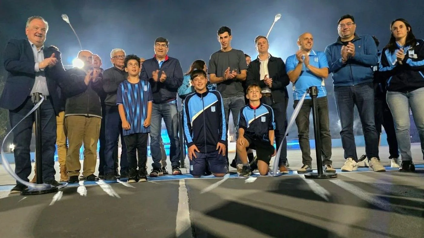 Imagen ilustrativa de la noticia: San Cristóbal: Michlig acompañó la inauguración del playón de Racing LTC (Deportes)