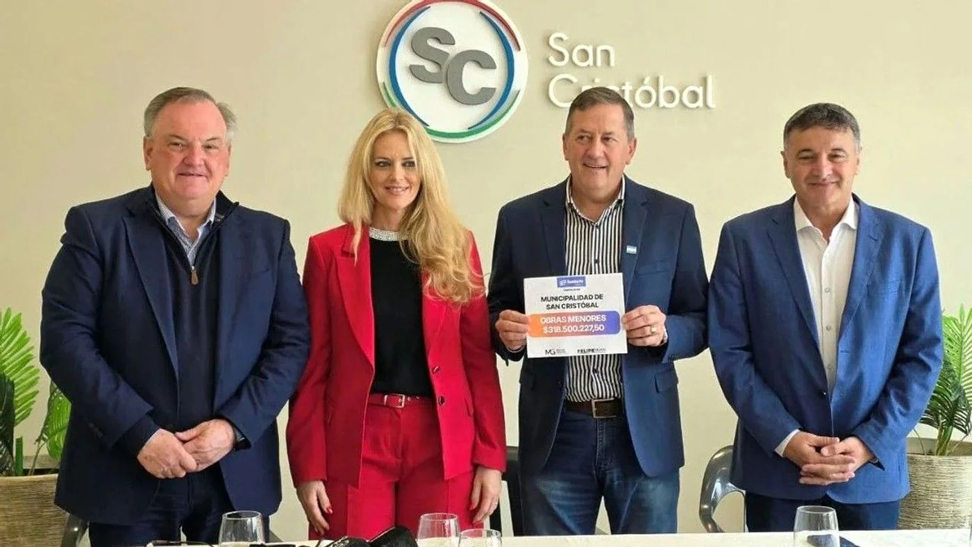 Imagen ilustrativa de la noticia: San Cristóbal recibió $318 millones para comprar maquinaria municipal (Política)
