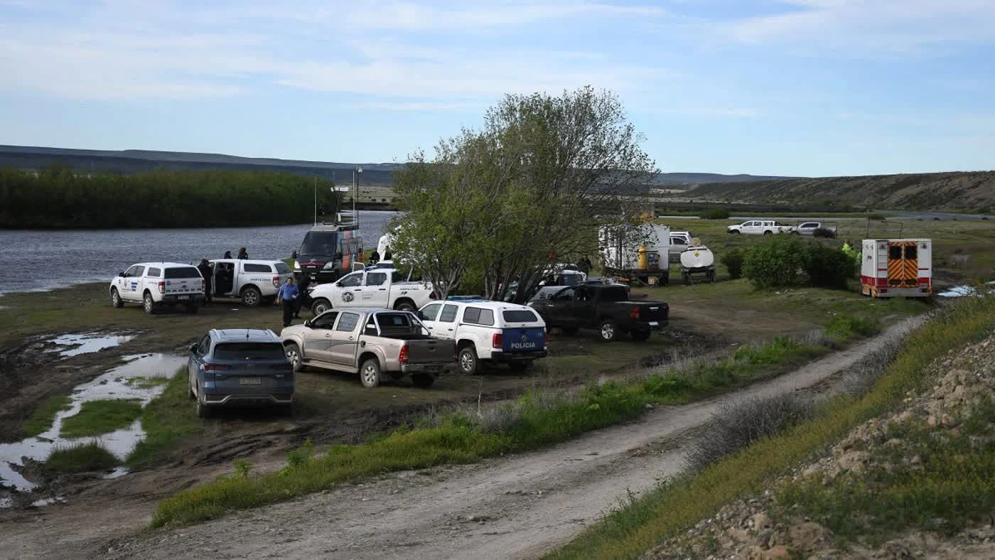 Operativo de búsqueda en Palermo Aike, a orillas del río Gallegos, donde hallaron a los dos hermanitos