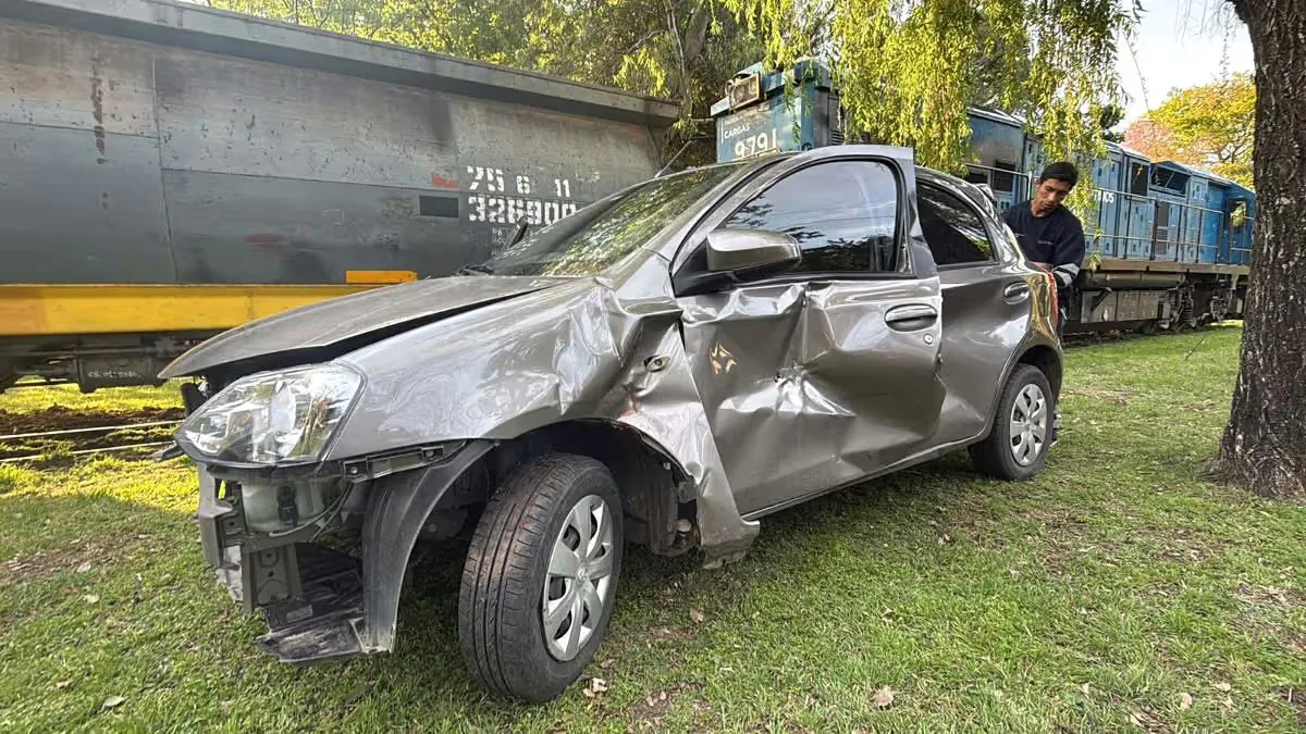 Así quedó el Toyota Etios tras el accidente.