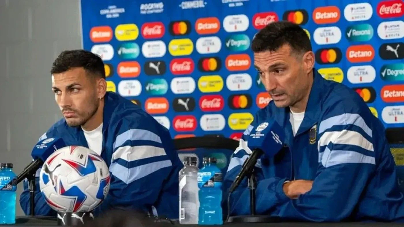 A un día del cruce por los octavos de final, el entrenador de la Selección Argentina evitó confirmar la formación, aunque aseguró la presencia de Leandro Parede