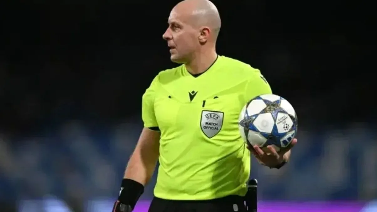 Szymon Marciniak dirigirá Argentina vs. Argelia.