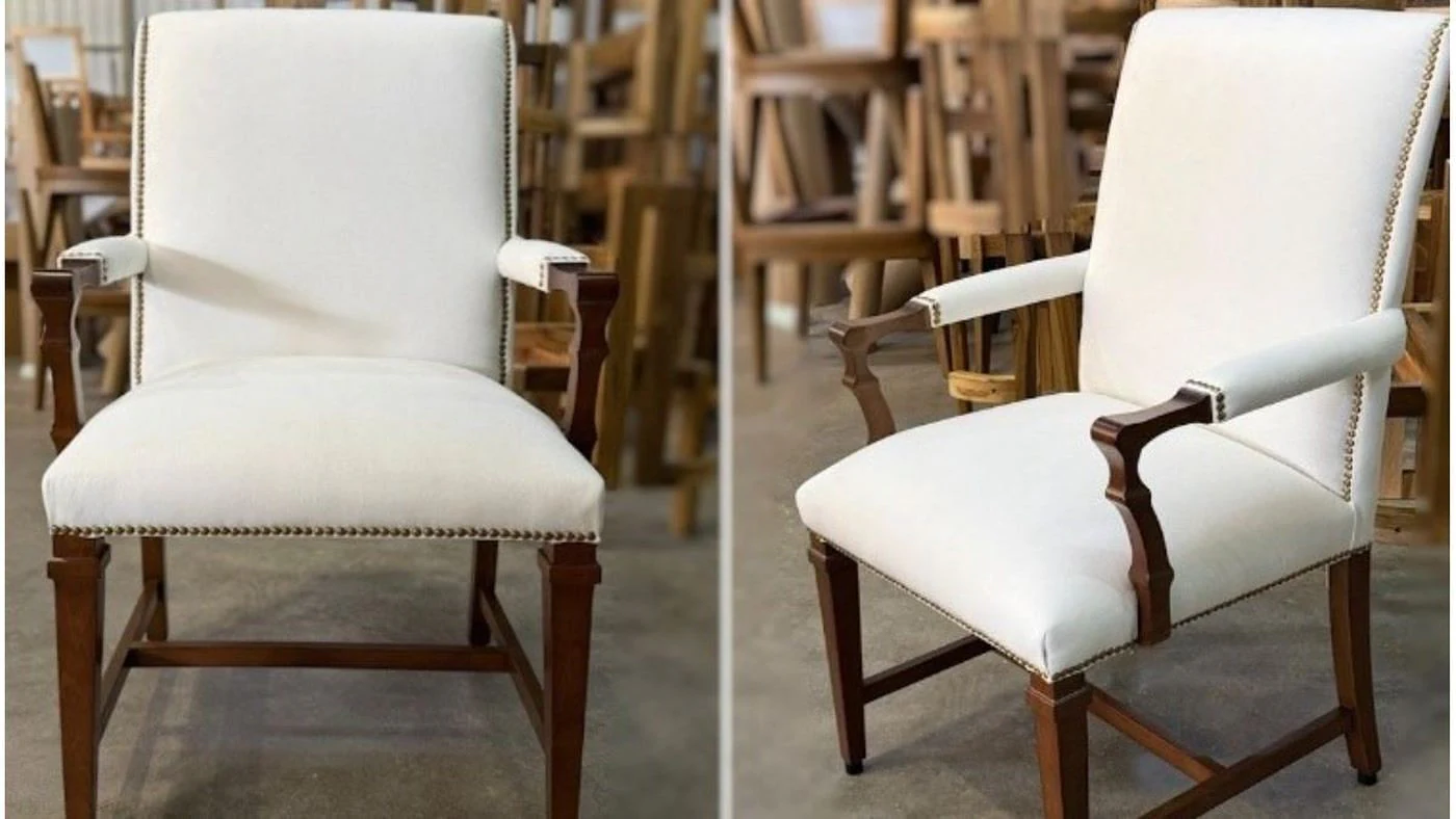 Sillón de guatambú tapizado en pana blanca fabricado en Esperanza para la visita del papa León XIV