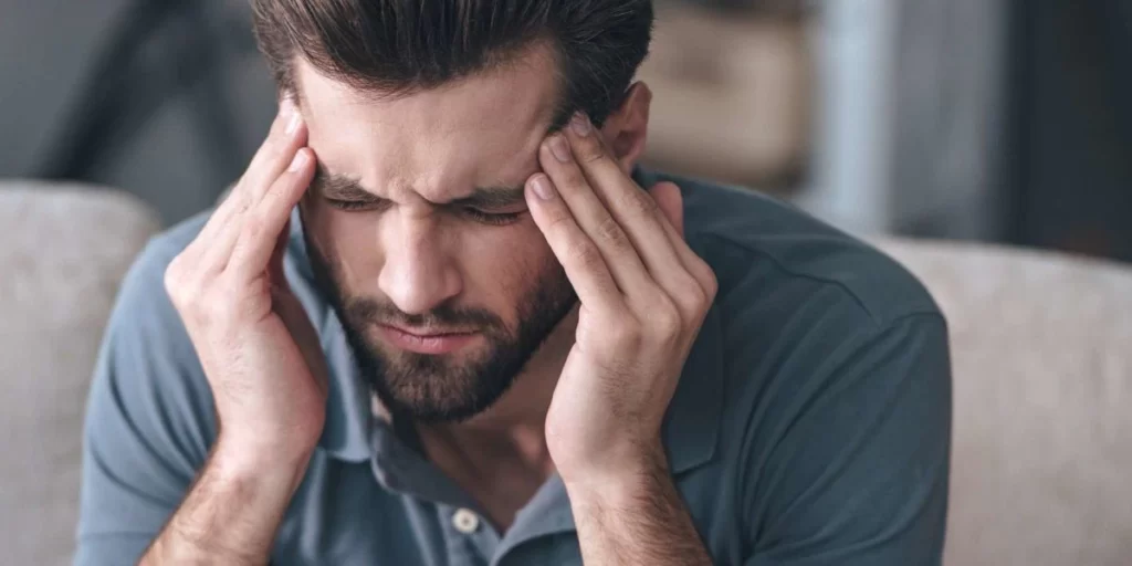 Dolor de cabeza que afecta a las personas