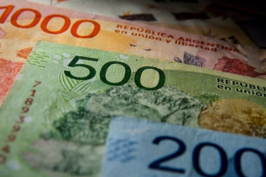 Lanzamiento de nuevos billetes con próceres