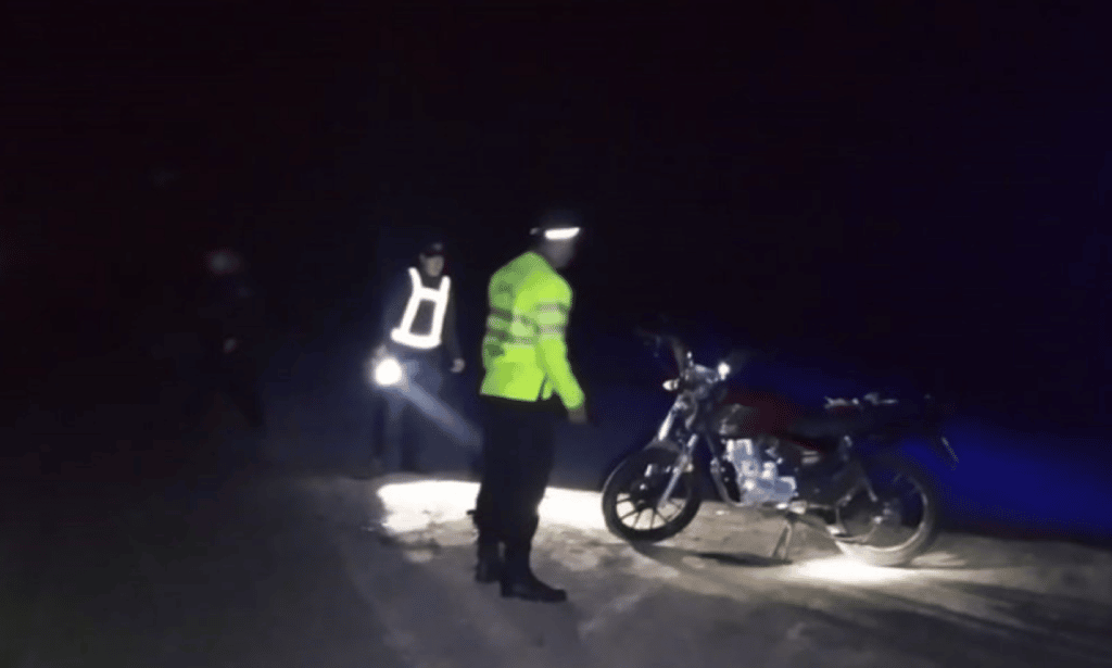 Perdió el control de la moto