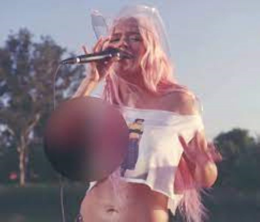Karol G descuido